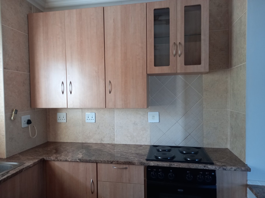 To Let 2 Bedroom Property for Rent in Dassie Rand North West